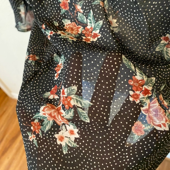 TORRID Sheer floral and polka dot ruffle blouse - Picture 11 of 12
